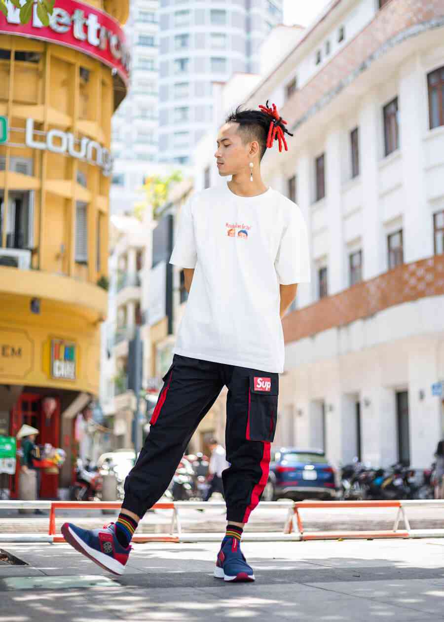 Quần jogger túi hộp năng động: item không thể thiếu của phong cách street style