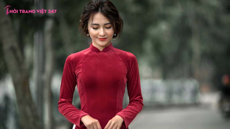 suc-hut-cua-chiec-ao-dai-mau-do-thoitrangviet247