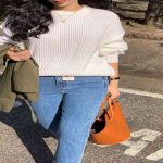 Áo len trắng mặc kiểu gì cũng đẹp, chị em cứ mạnh dạn sắm lấy 2 đến 3 chiếc