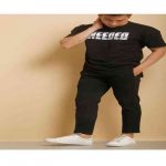 Khỏe khoắn, lịch lãm với phong cách thời trang áo thun quần tây