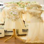 Cách phối màu áo dài hồng kết hợp với quần màu gì chuẩn nhất 2021