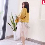 6 cách phối đồ cùng với áo khoác len Croptop