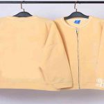 Mẫu Áo Khoác Nỉ Bomber Màu Kem Sữa