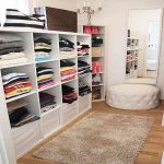 Không cần không gian rộng mới có phòng thay đồ, chỉ 5m² cũng đủ rồi