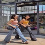 Áo 2 dây & Áo quây – 2 kiểu áo tạo nên phong cách retro siêu cá tính của Quỳnh Anh Shyn