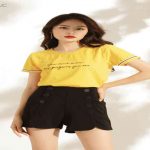 Cách phối đồ với áo thun form rộng NỮ TÍNH chấp tất BỐN MÙA