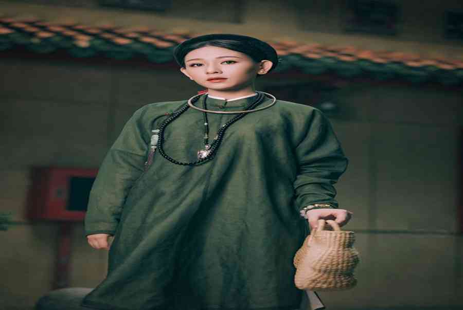 Nhóm HS cấp 3 chi hơn chục triệu mặc trang phục thời Nguyễn chụp kỷ yếu, thuê nghệ nhân đúc đồng ở Nam Định làm trang sức riêng khiến ai xem xong cũng tự hào về cổ phục Việt