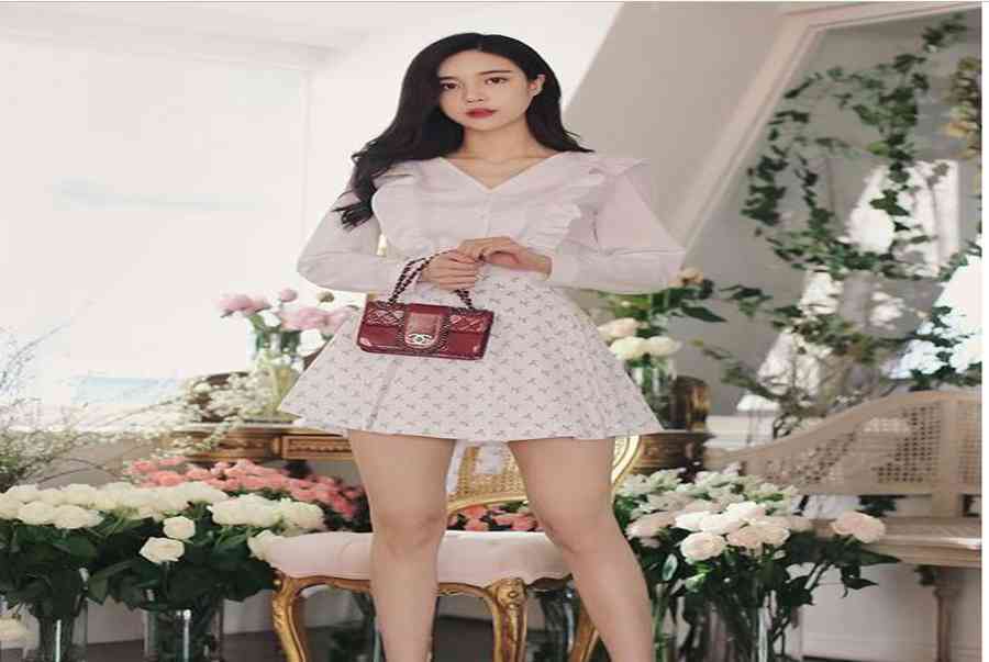 Top 10 mẫu chân váy dự tiệc cưới sang trọng và quý phái nhất hiện nay