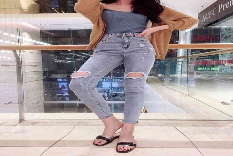 Làm đầy tủ quần áo với 8 mẫu quần jean nữ hot nhất hiện nay