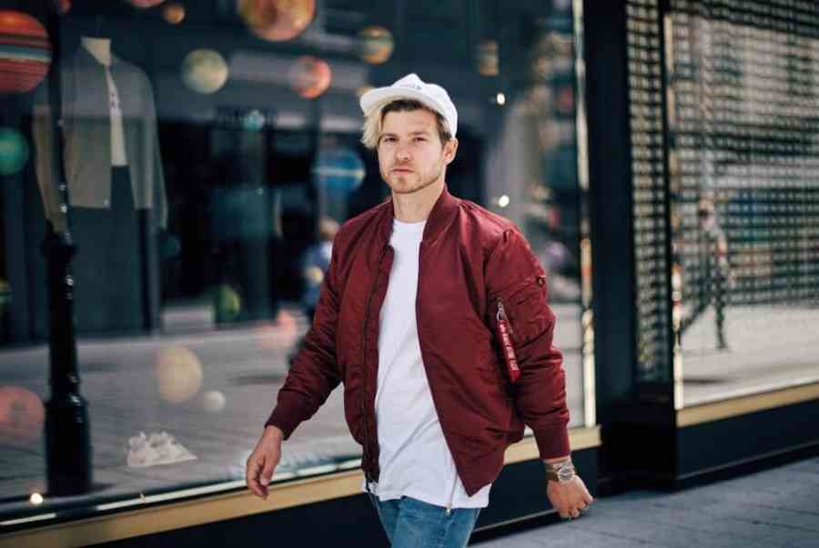 Áo Bomber Là Gì? Cách Phối Đồ Với Bomber Cực Chất Cho Nàng Và Chàng