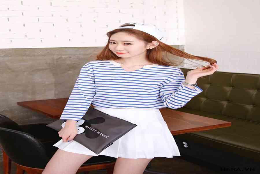 Cách phối áo sọc ngang mặc với quần gì?