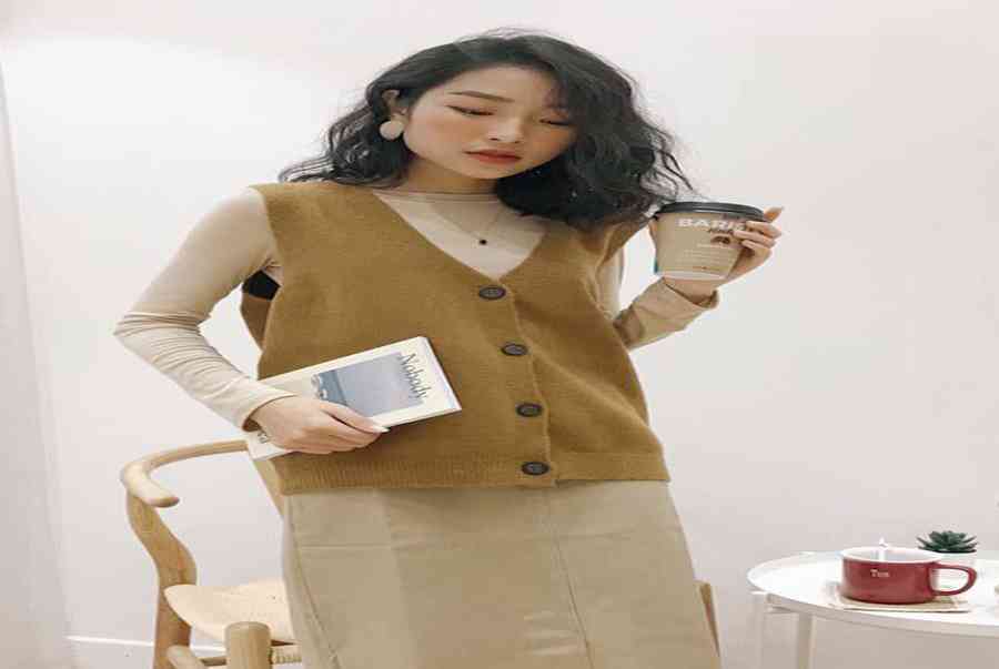 Áp dụng 4 cách phối đồ sành điệu với áo len gile, nàng yên tâm là trẻ ra vài tuổi