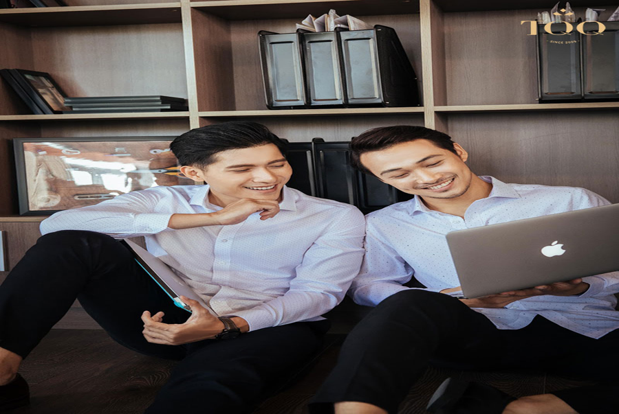 “Mách nhỏ” 5 cách phối đồ với áo sơ mi trắng nam đẹp cho phái mạnh