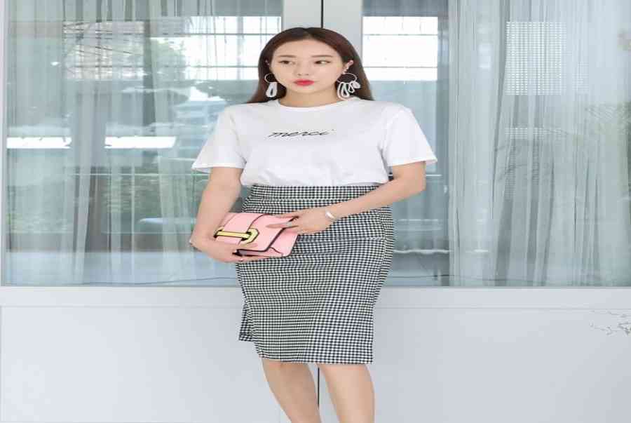 Chân váy bút chì kết hợp với áo gì? 10 cách phối đồ đẹp mê ly cho chị em | Thoitrangviet247 | Thoitrangviet247