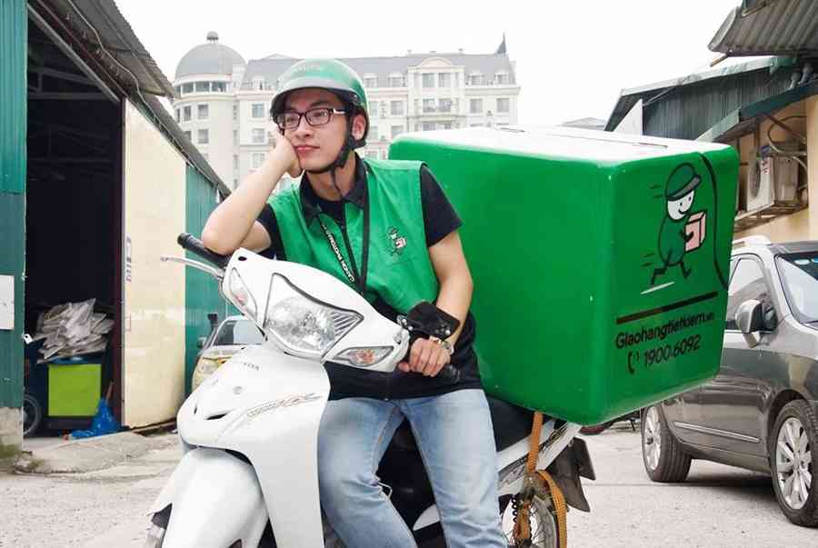 Đồng phục giao hàng tiết kiệm mang phong cách chuyên nghiệp