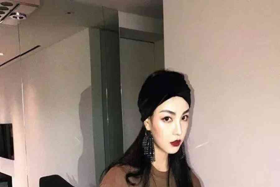 Học ngay 5 cách phối đồ cá tính của hotgirl Trung Quốc Fengfan_X – BlogAnChoi