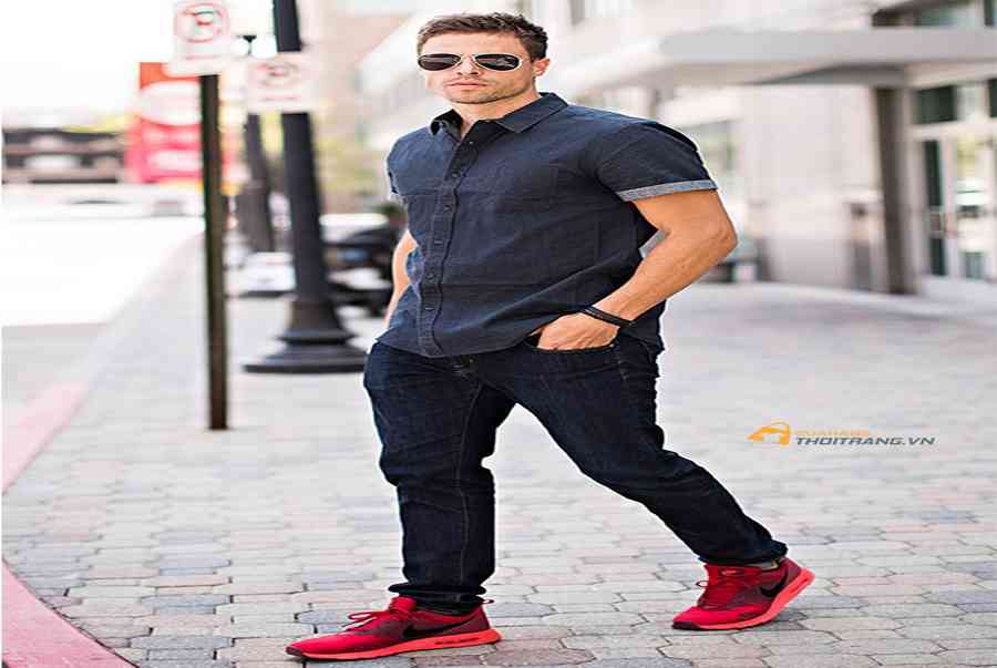 Cách phối đồ với giày thể thao nam màu đỏ đầy lôi cuốn – Thời Trang Việt