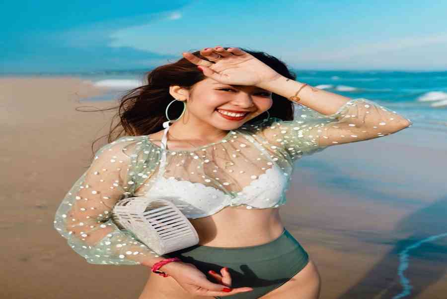 Gợi ý phối đồ bơi không hở mà hút mắt như mỹ nhân Việt