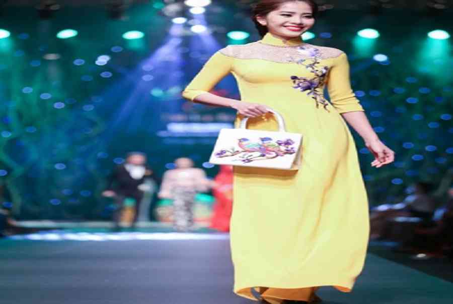 [Tư Vấn] Mặc áo dài nên mang túi xách gì cho đẹp