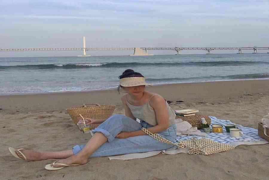 “Bỏ túi” 7 công thức mix đồ đi du lịch mùa hè hot nhất 2020