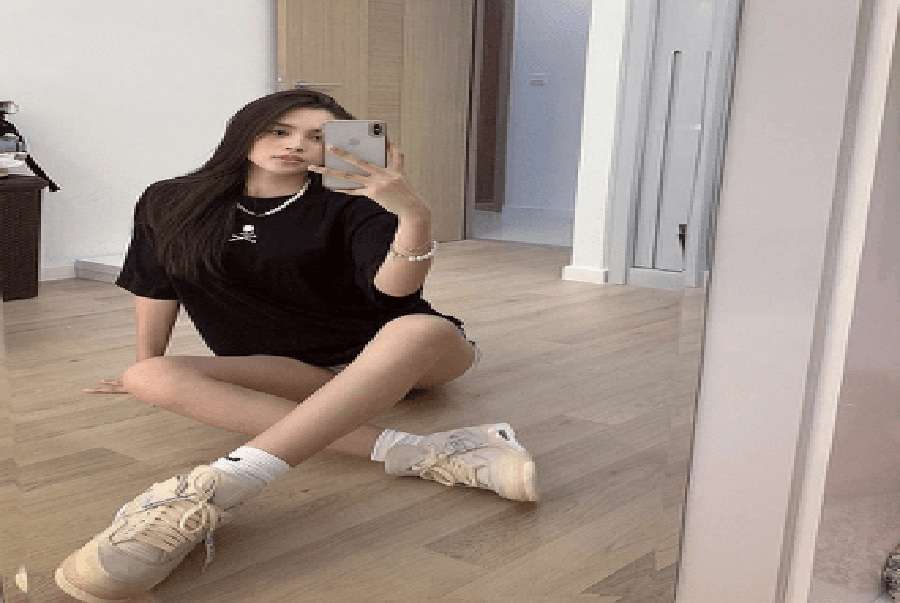 Phối đồ cực chất cùng Nike Air Jordan 4 Off-White Sail