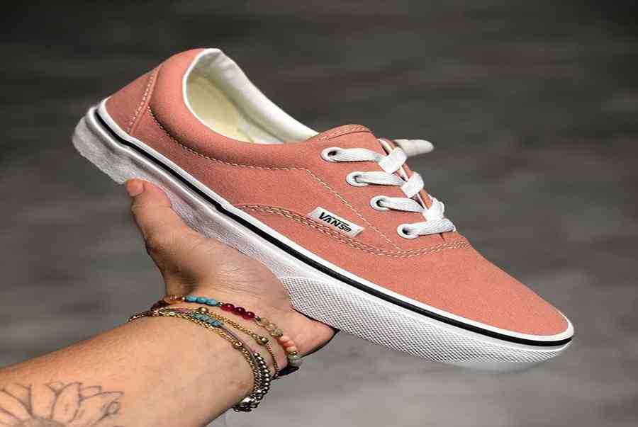 Một vài gợi ý phối đồ với giày Vans cho bạn tham khảo