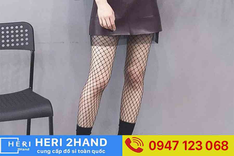 10 Cách phối đồ với tất lưới cực đơn giản