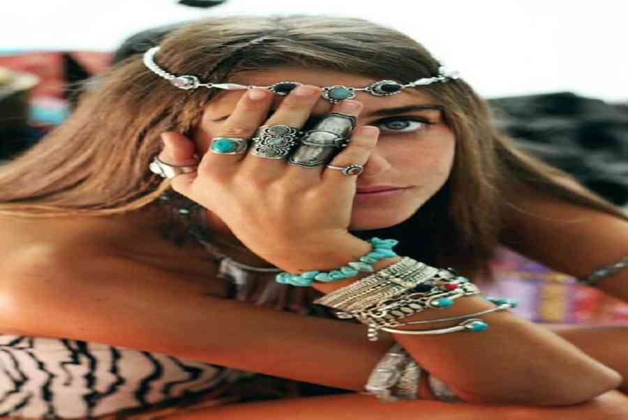 Phong cách Bohemian là gì? Phối đồ theo thời trang Boho