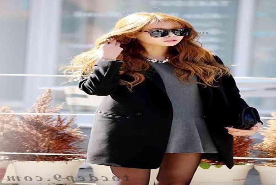 Top 45 kiểu tóc dài uốn xoăn đẹp nhất 2021 – 2022 giúp bạn trẻ hơn so với tuổi thật