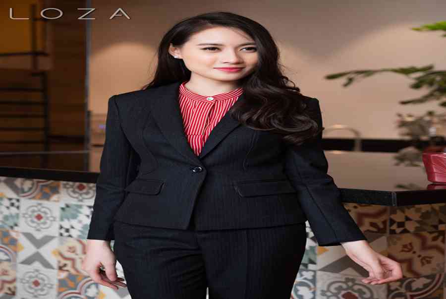 Lựa chọn những mẫu vest nữ công sở thật ấn tượng năm 2021
