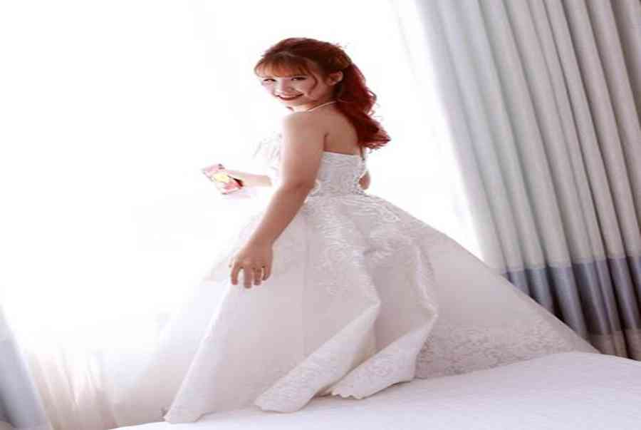 Ba bộ váy cưới giá mềm giúp cô dâu Khởi My xinh như công chúa