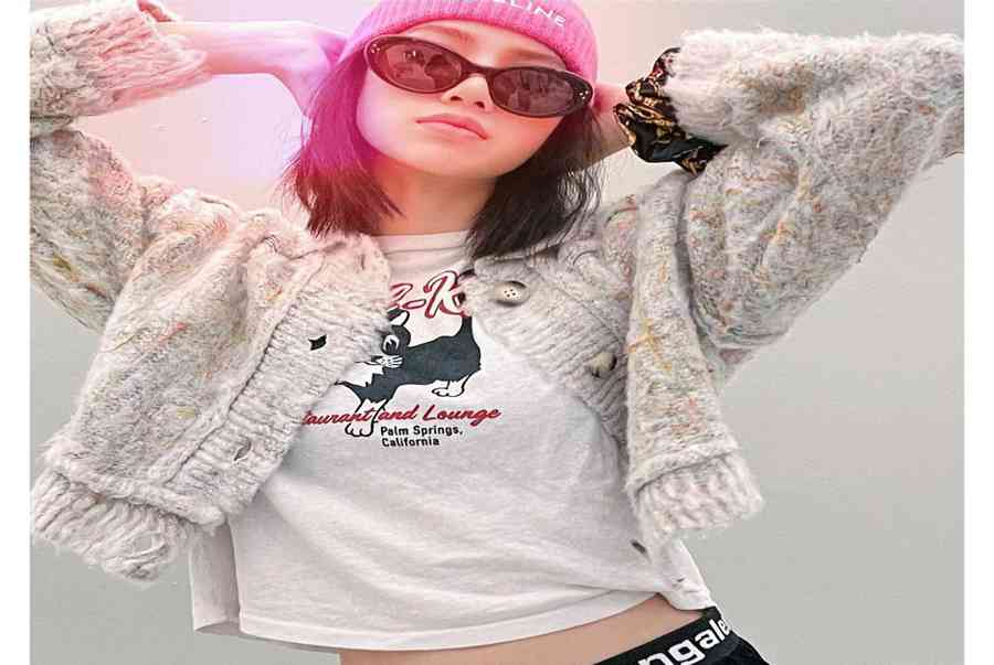 Các kiểu chụp ảnh selfie đẹp tại nhà có ngay hình tự sướng “triệu like”
