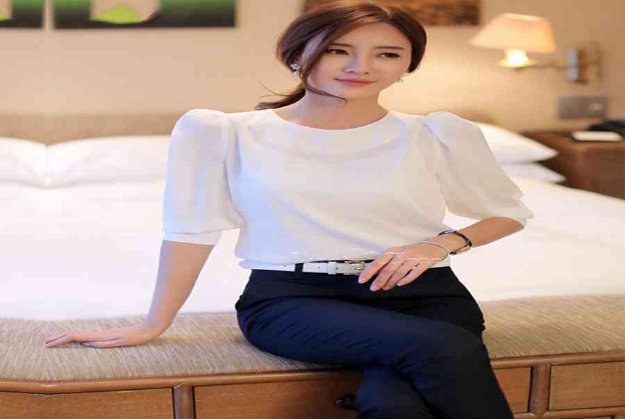 Những mẫu áo sơ mi nữ công sở không cổ đầy cá tính đẹp 2022 – https://thoitrangviet247.com