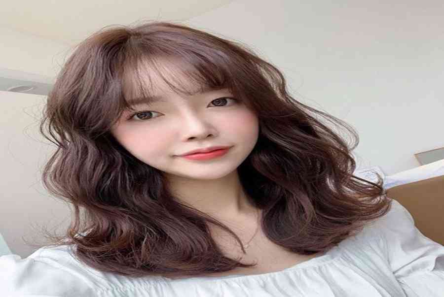 Những mẫu tóc xoăn lơi ngang vai đẹp nhất