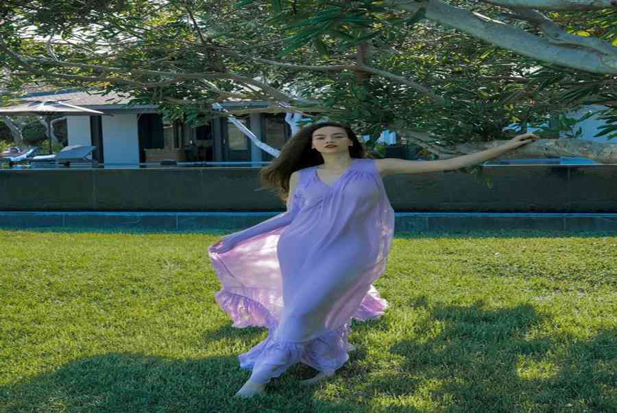 “Bóc” tủ váy vóc của Hà Hồ: Toàn đồ xinh ngây ngất, lại cực hợp “bánh bèo” công sở và các chị em U30