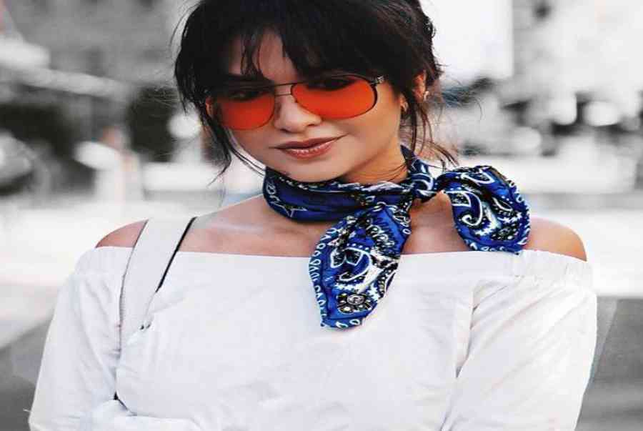 Mách nàng 16+ cách quàng khăn đẹp thật phong cách và cá tính