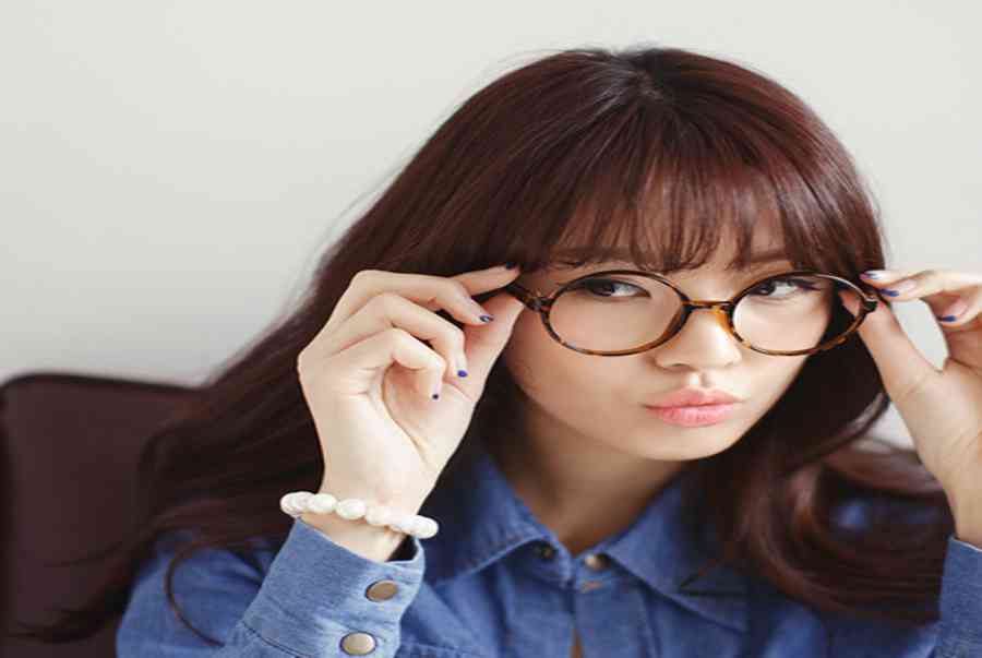 Con gái có nên để tóc mái không, nên cắt kiểu tóc mái thưa, dài, bằng hay ngố?