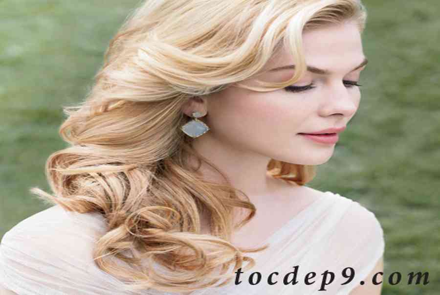 Top 10 kiểu tóc cô dâu uốn xoăn đẹp phù hợp với mái tóc dài ngày cưới 2020