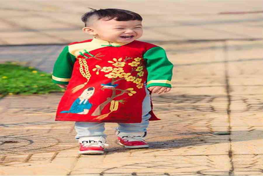 Áo Dài cách tân nam – Những mẫu áo dài cách tân dành cho nam giới đẹp nhất 2022